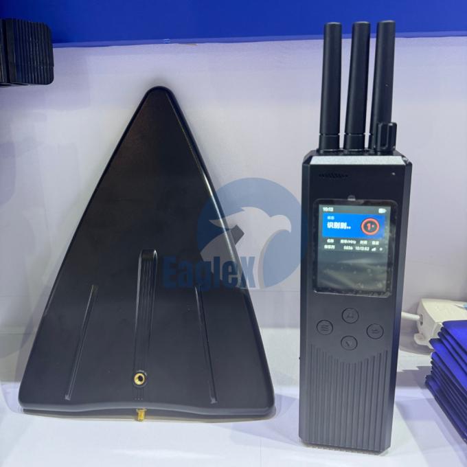 เครื่องตรวจจับโดรนกระเป๋า 2.4G 5.8G 2KM FPV เครื่องตรวจจับโดรนมือถือ 0