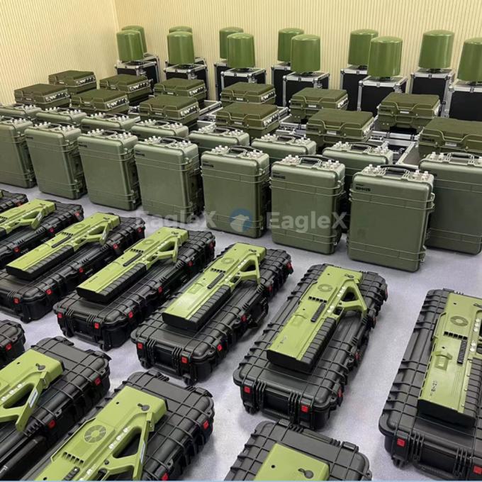 3KM-5KM เครื่องตรวจจับ Drone มือถือ 900MHz 1.5GHz 2.4GHz 5.8GHz ปืนยับยั้งทั้งหมดในหนึ่ง 1